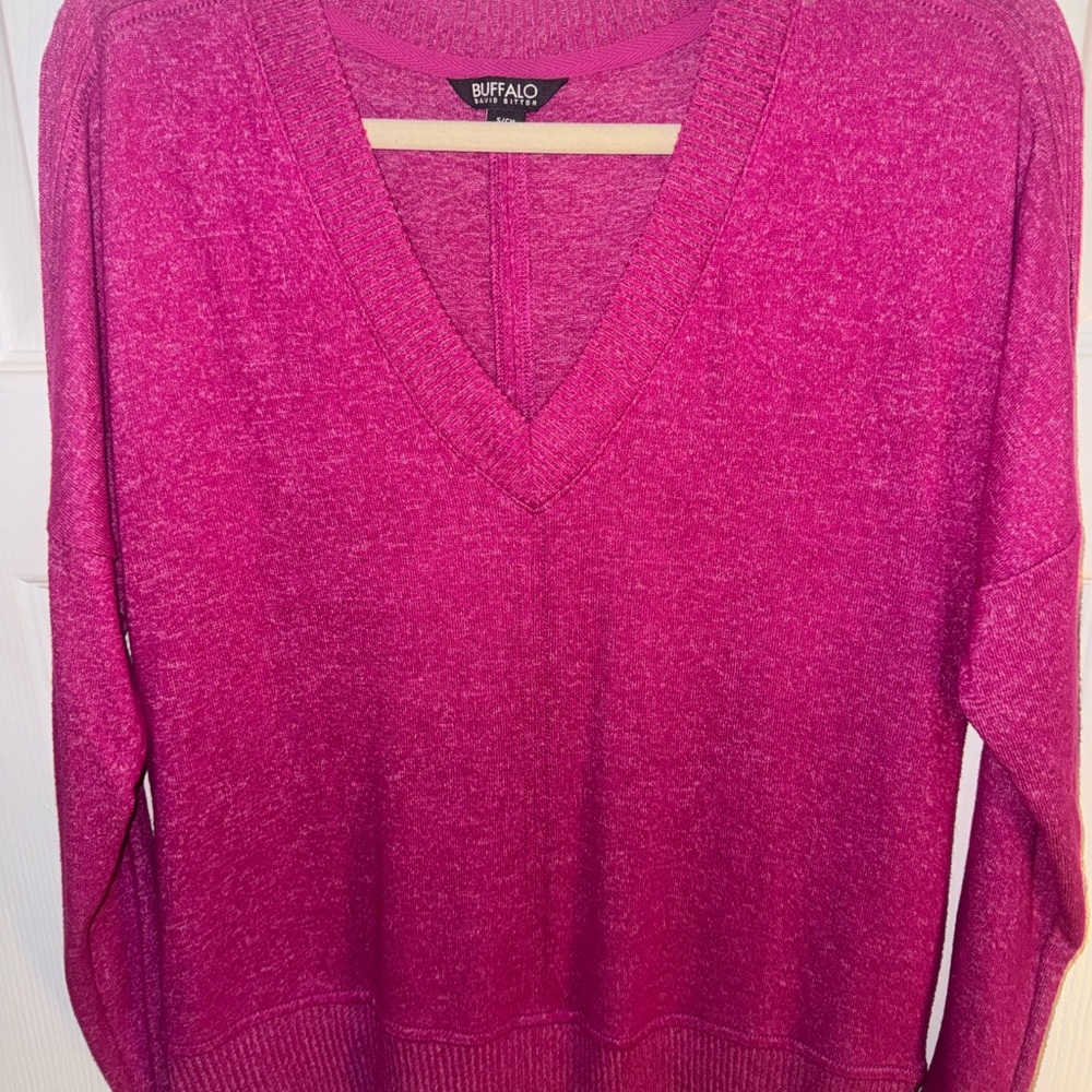 $10 Friday Buffalo David Bitton Pullover Soft Cozy V-Neck Sweater Raspberry